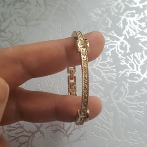 Gold bracelet